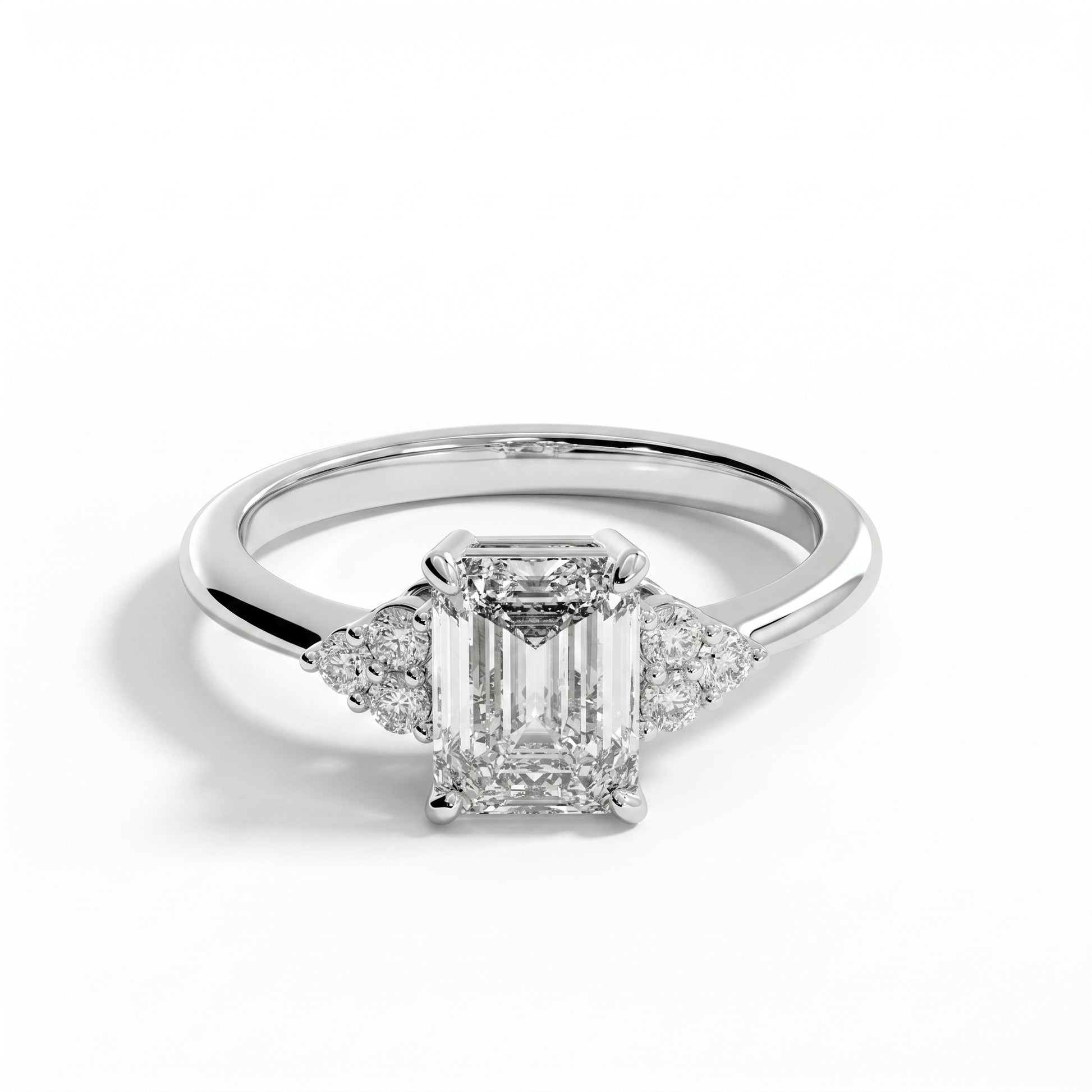 Daisy - White Gold - daisy-WG-emerald-hero