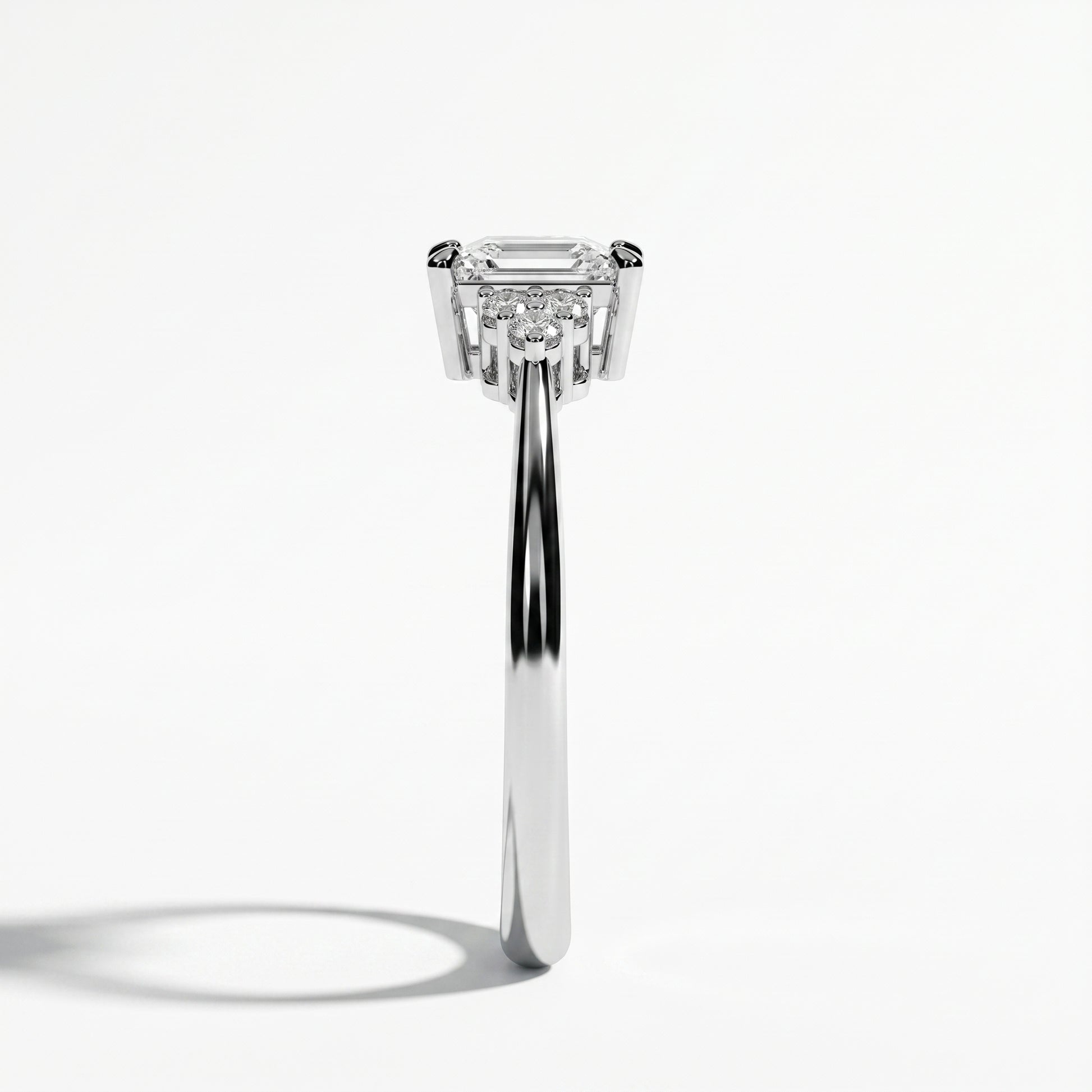 Daisy - White Gold - daisy-WG-princess-side