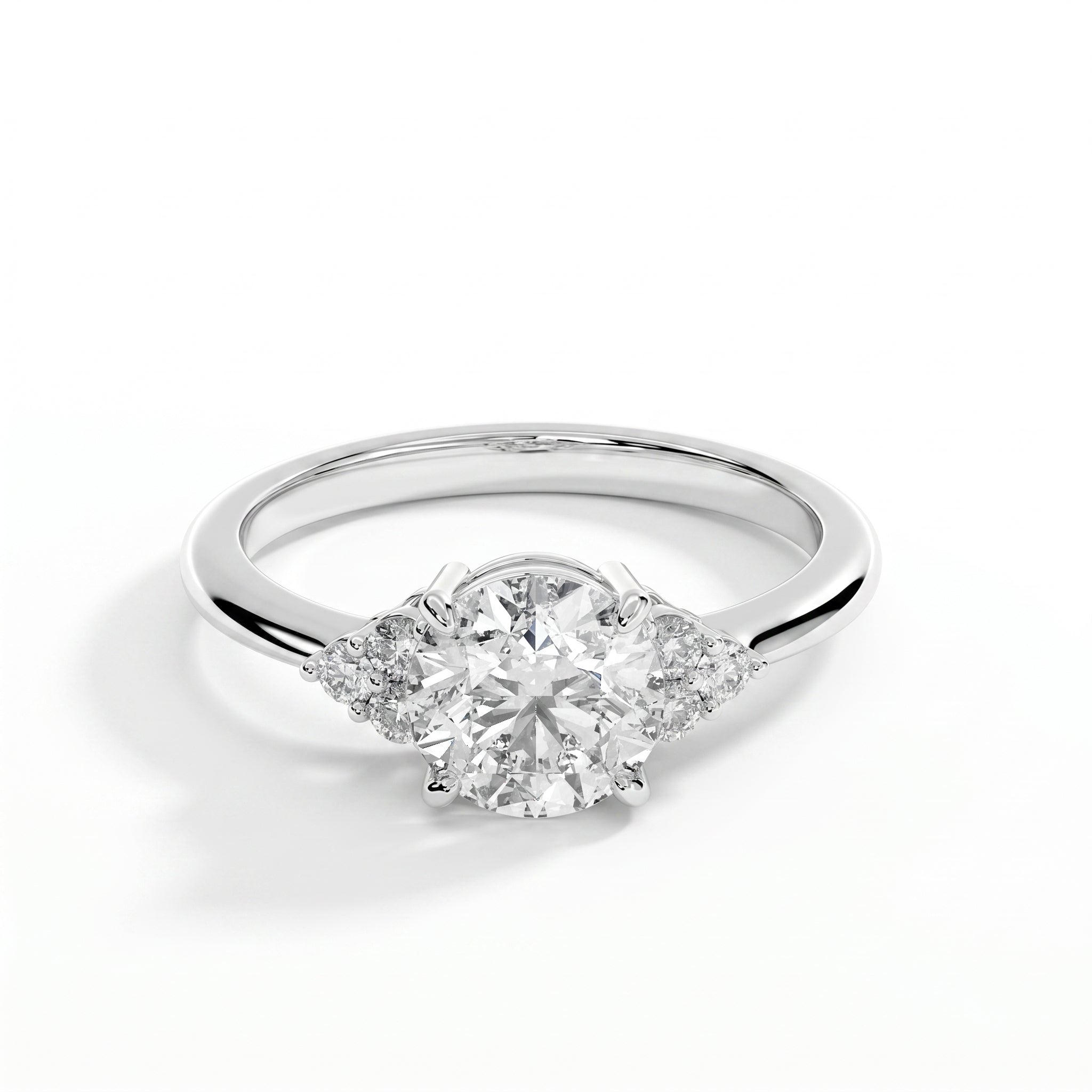 Daisy - White Gold - daisy-WG-round-hero