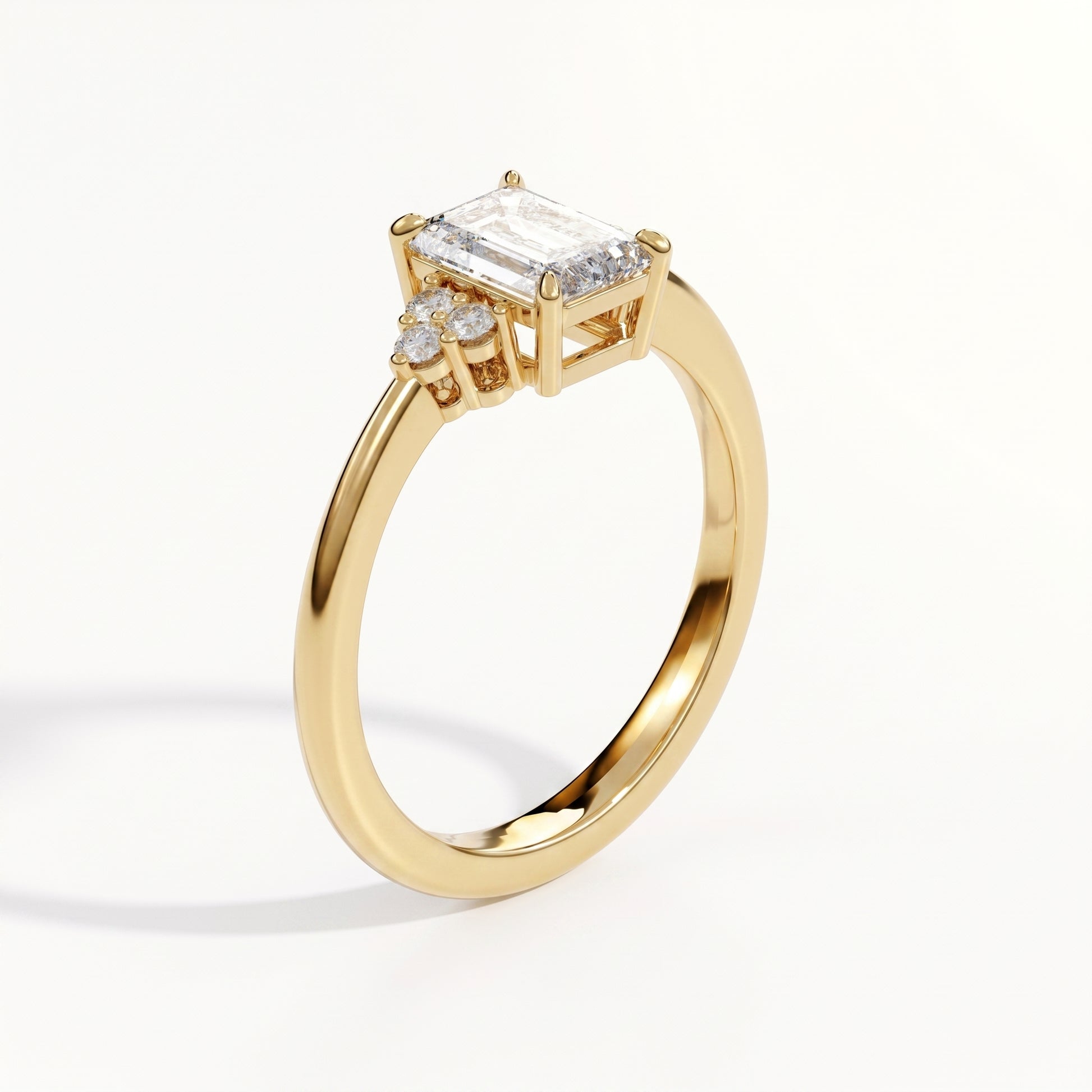 Daisy - Yellow Gold - daisy-YG-emerald-angle