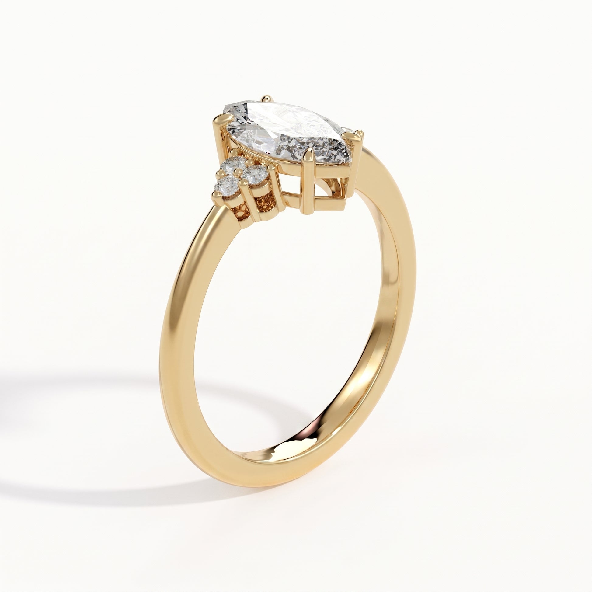 Daisy - Yellow Gold - daisy-YG-marquise-angle