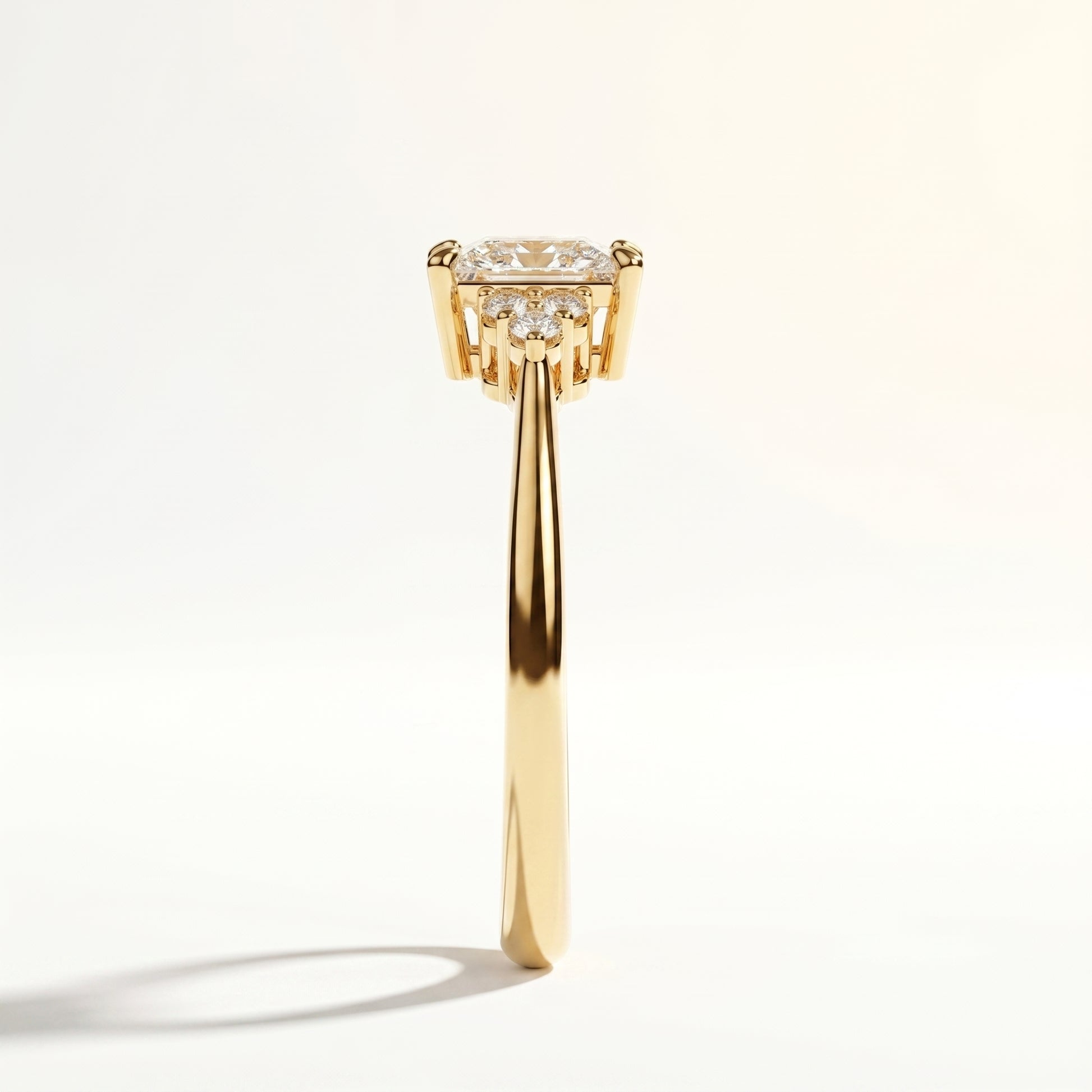 Daisy - Yellow Gold - daisy-YG-princess-side