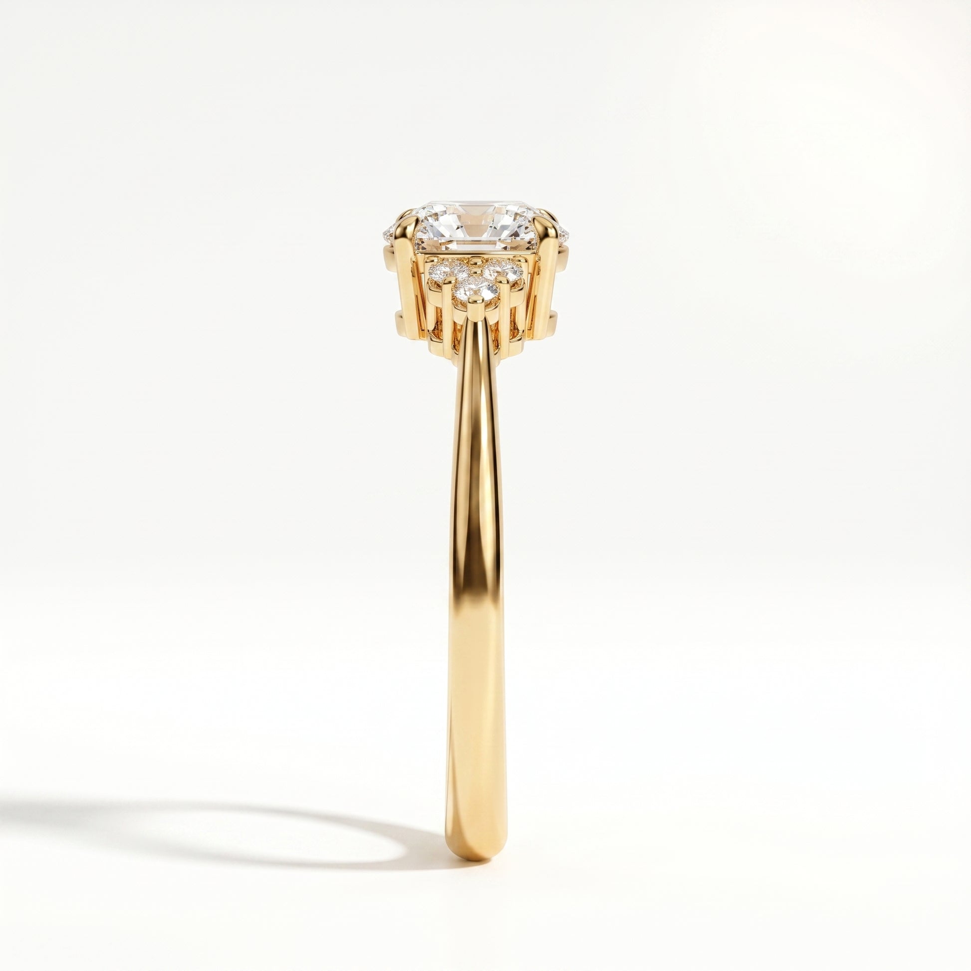 Daisy - Yellow Gold - daisy-YG-round-side