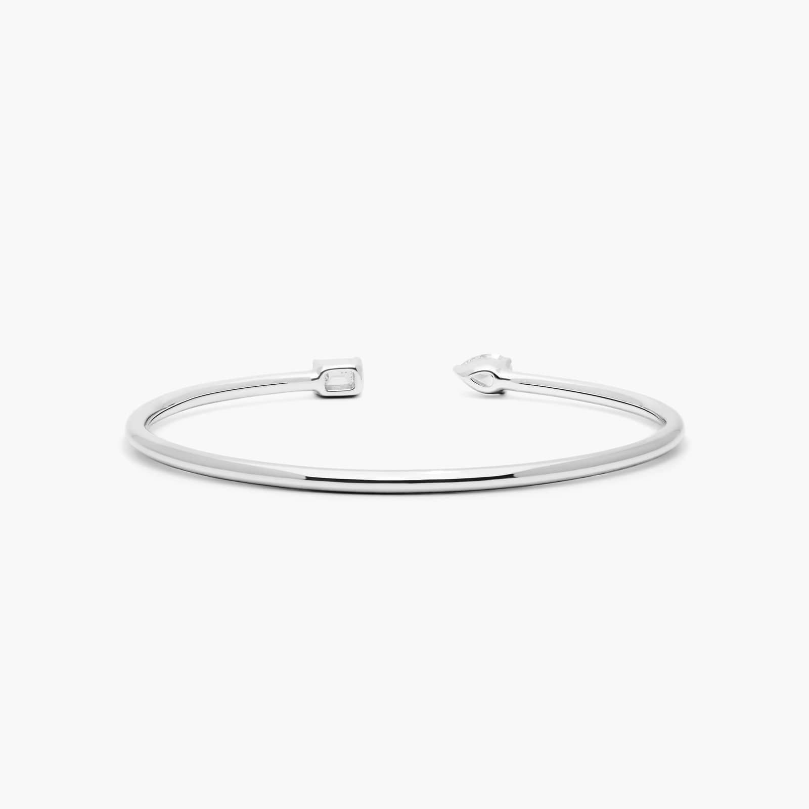 Esme - White Gold - esme-WG-pear_emerald-back