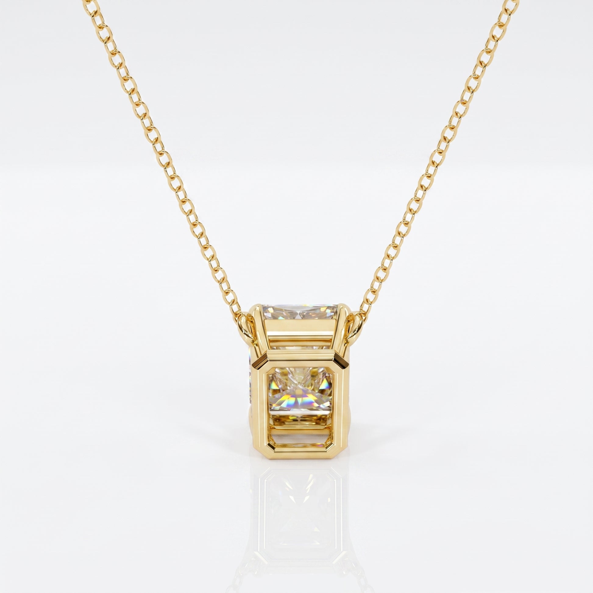 Isadora - Yellow Gold - isadora-YG-emerald-angle