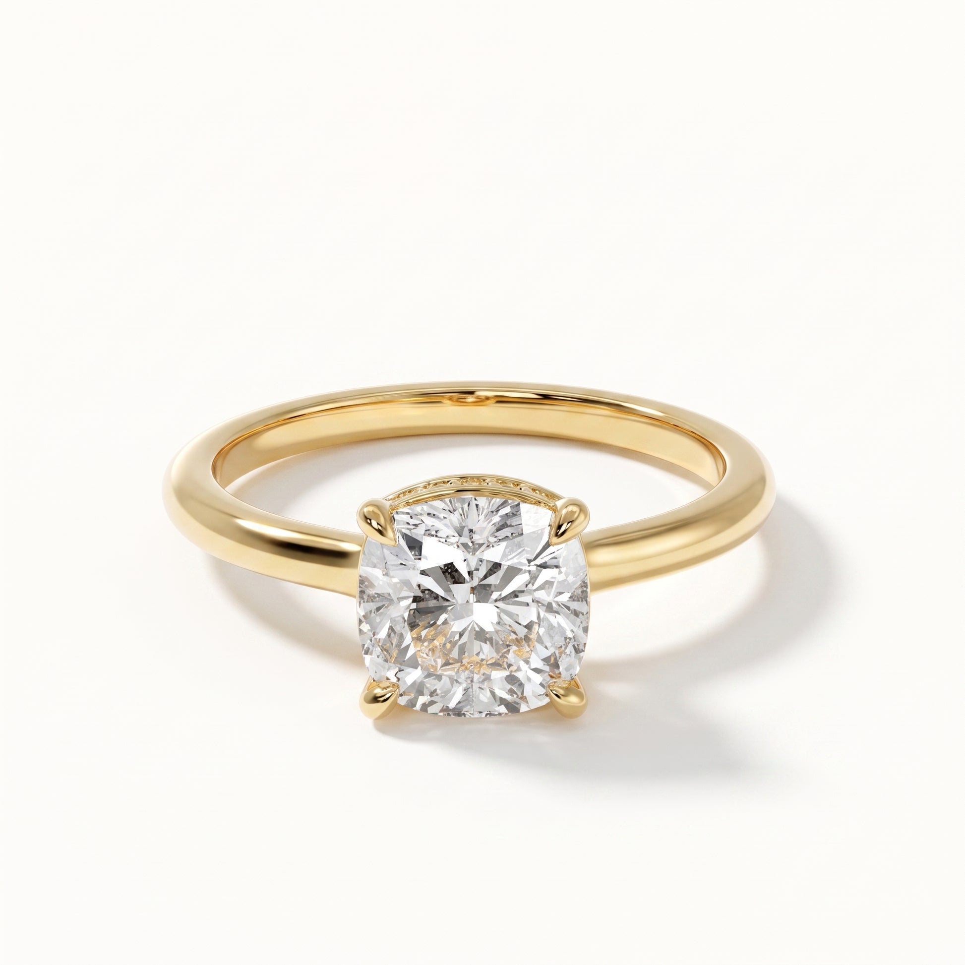 Meghan - Yellow Gold - meghan-YG-cushion-hero