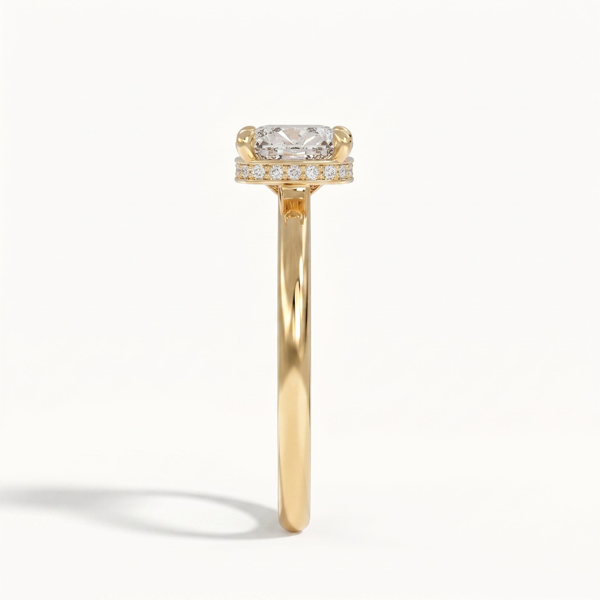 Meghan - Yellow Gold - meghan-YG-cushion-side